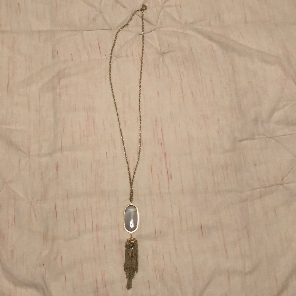 Kendra Scott necklace